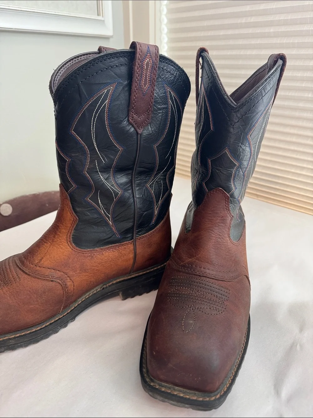 Ariat work boots Men’s 9EE Brown Leather Composite Square Toe Waterproof Western